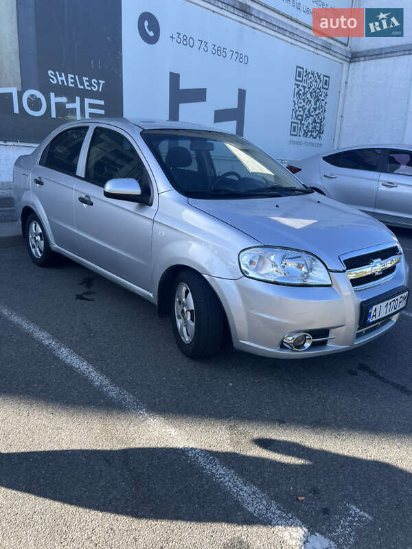 Седан Chevrolet Aveo 2011 в Києві