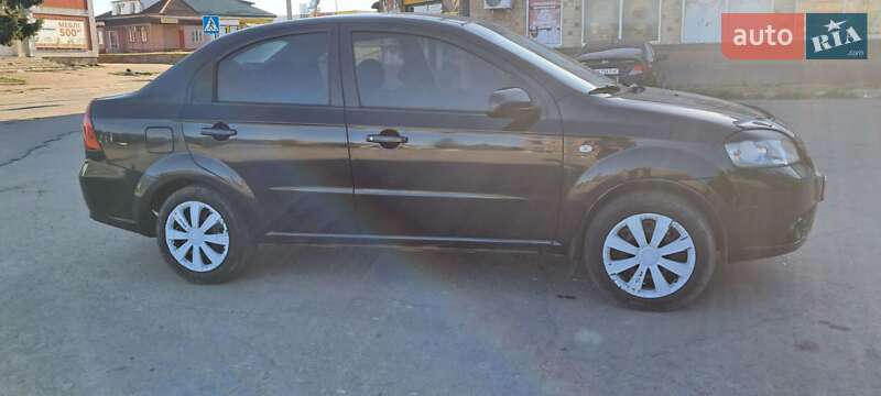 Седан Chevrolet Aveo 2008 в Теофиполе