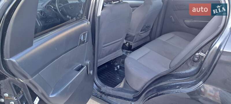 Седан Chevrolet Aveo 2008 в Теофиполе