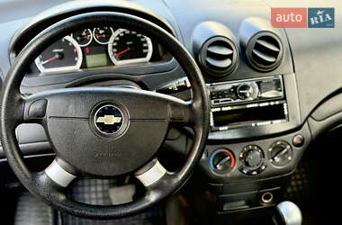 Седан Chevrolet Aveo 2010 в 