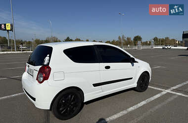 Хэтчбек Chevrolet Aveo 2011 в 