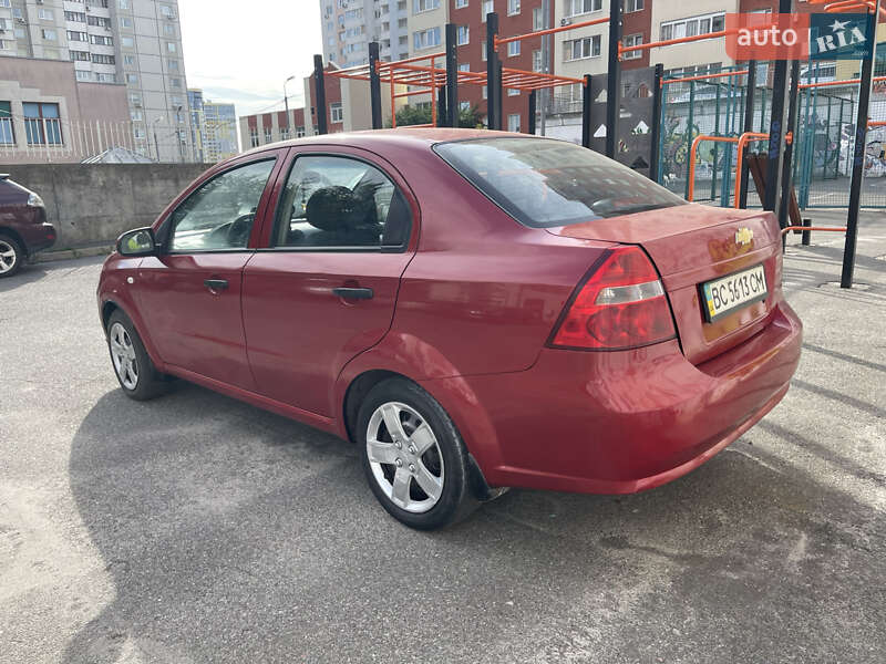 Седан Chevrolet Aveo 2011 в Києві