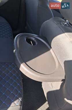 Хэтчбек Chevrolet Aveo 2008 в 