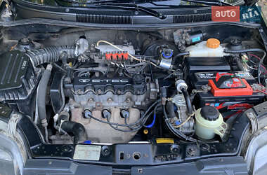 Седан Chevrolet Aveo 2006 в 