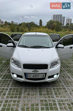 Хетчбек Chevrolet Aveo 2010 в Києві