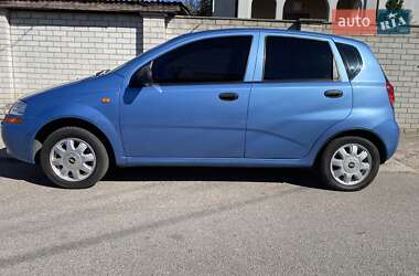 Хэтчбек Chevrolet Aveo 2005 в 