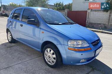 Хэтчбек Chevrolet Aveo 2005 в 
