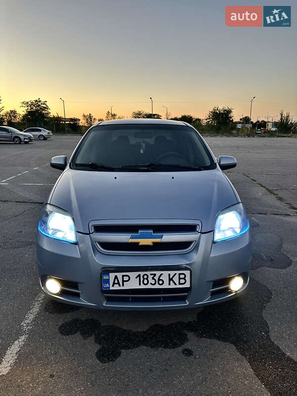 Седан Chevrolet Aveo 2008 в Запорожье