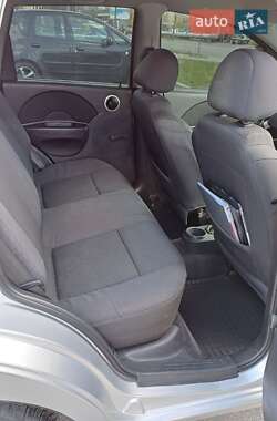 Хэтчбек Chevrolet Aveo 2007 в 