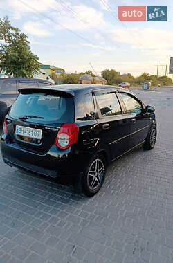 Хэтчбек Chevrolet Aveo 2008 в 