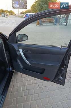 Хэтчбек Chevrolet Aveo 2008 в 