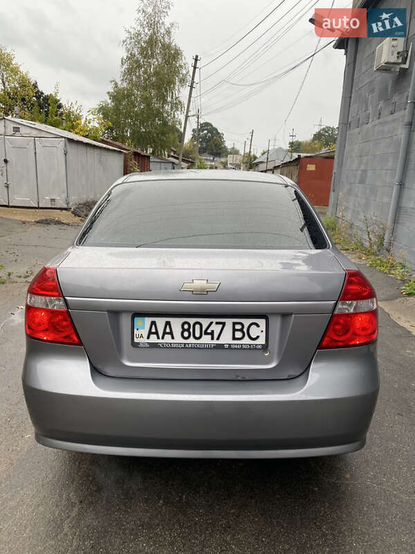 Седан Chevrolet Aveo 2006 в Ирпене