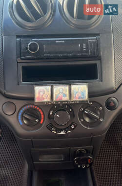 Седан Chevrolet Aveo 2006 в 
