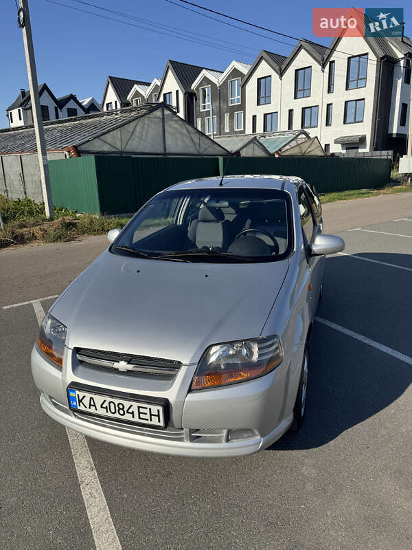 Хэтчбек Chevrolet Aveo 2006 в Киеве