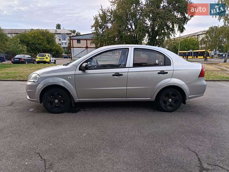 Седан Chevrolet Aveo 2007 в Киеве