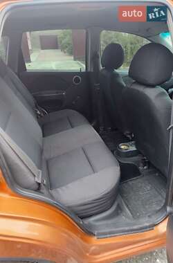 Хэтчбек Chevrolet Aveo 2007 в 