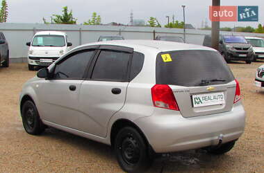 Хэтчбек Chevrolet Aveo 2006 в 