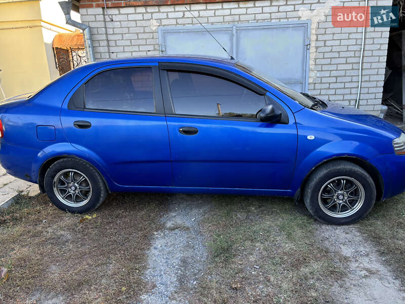 Седан Chevrolet Aveo 2006 в Изюме