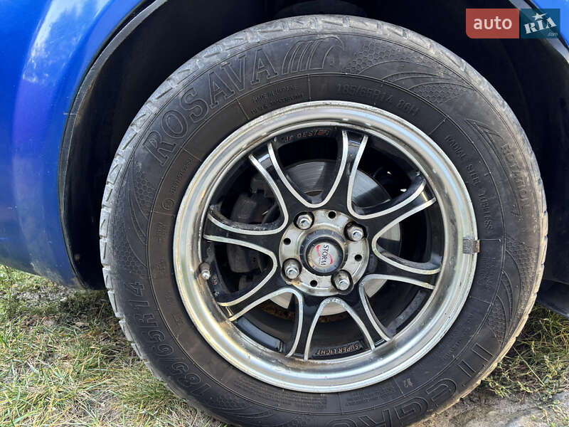 Седан Chevrolet Aveo 2006 в Изюме