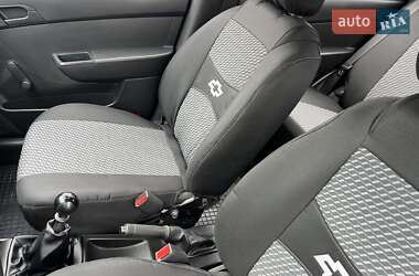 Седан Chevrolet Aveo 2011 в 