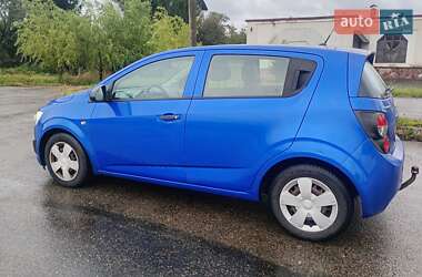 Хэтчбек Chevrolet Aveo 2012 в 