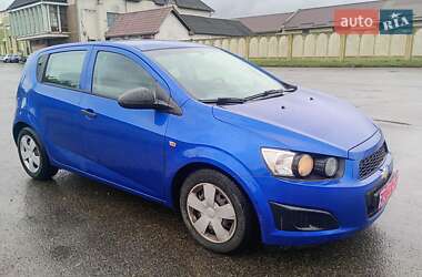 Хэтчбек Chevrolet Aveo 2012 в 