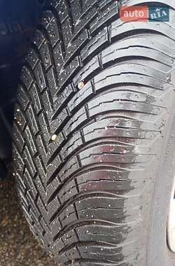 Хэтчбек Chevrolet Aveo 2012 в 