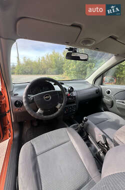 Хэтчбек Chevrolet Aveo 2007 в 