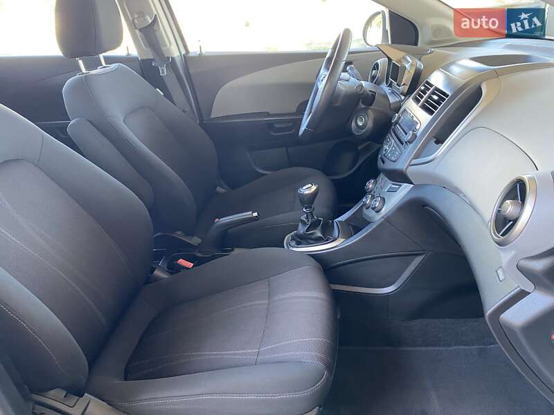 Хэтчбек Chevrolet Aveo 2012 в Николаеве