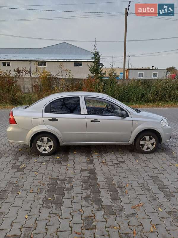 Седан Chevrolet Aveo 2007 в Львове