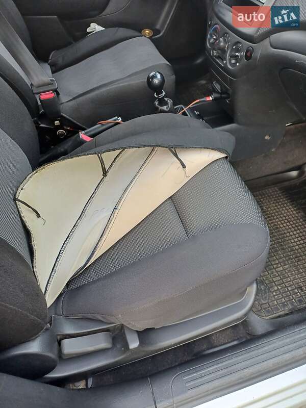 Седан Chevrolet Aveo 2007 в Львове