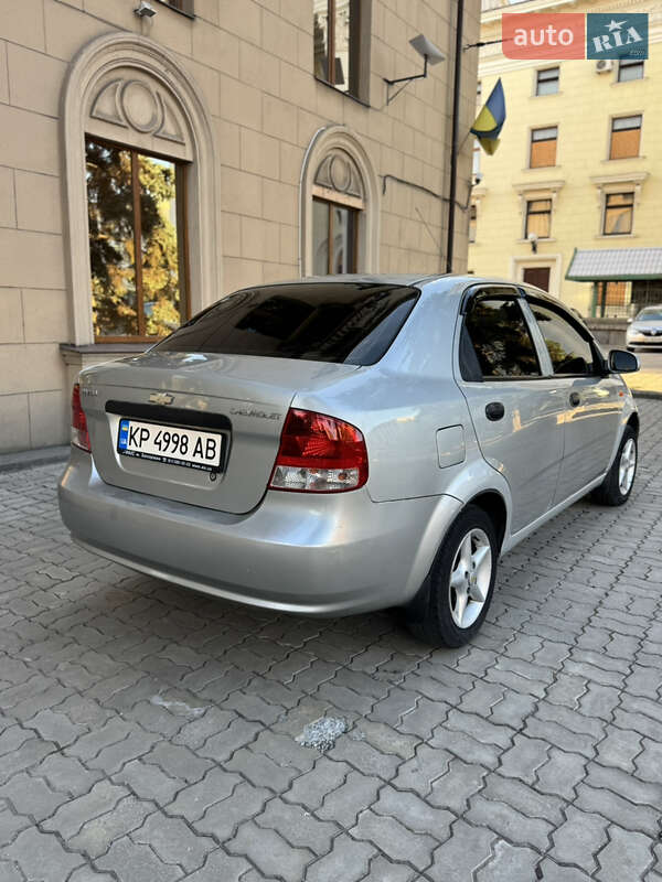 Седан Chevrolet Aveo 2004 в Запорожье