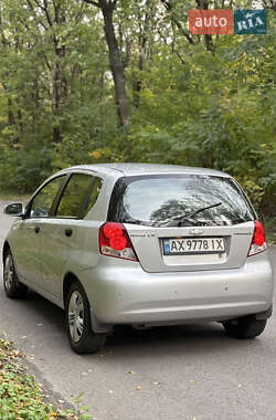 Хэтчбек Chevrolet Aveo 2007 в 