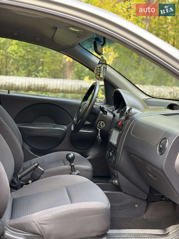 Хэтчбек Chevrolet Aveo 2007 в Харькове