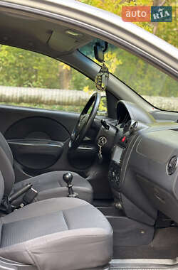 Хэтчбек Chevrolet Aveo 2007 в 