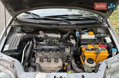 Хэтчбек Chevrolet Aveo 2007 в 