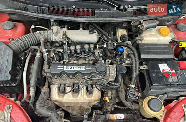Хэтчбек Chevrolet Aveo 2007 в 