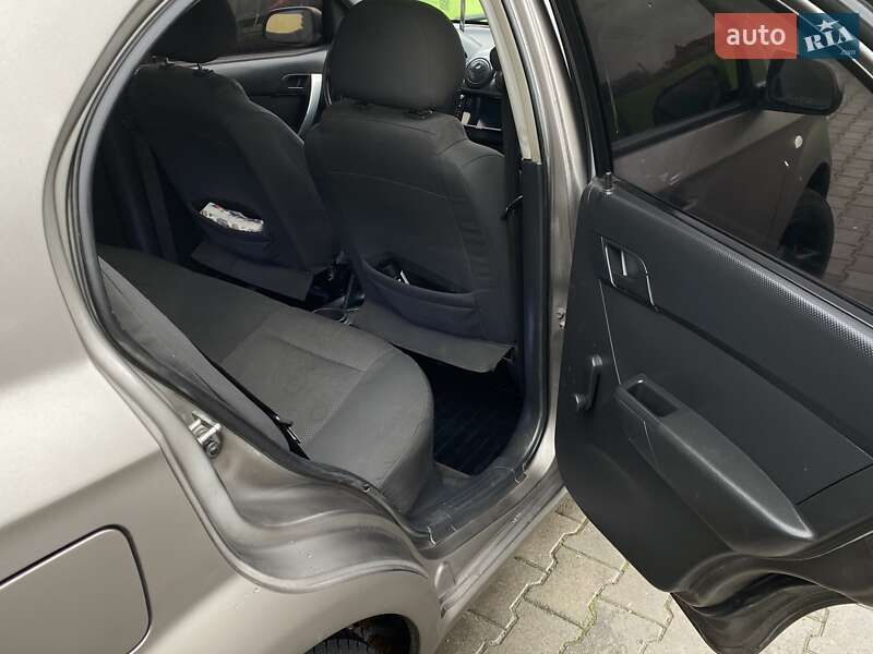 Седан Chevrolet Aveo 2007 в Теребовле