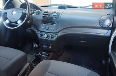 Хэтчбек Chevrolet Aveo 2009 в 