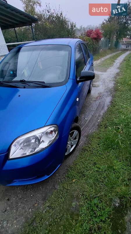 Седан Chevrolet Aveo 2011 в Виннице