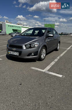 Седан Chevrolet Aveo 2012 в Киеве