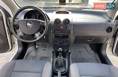 Хэтчбек Chevrolet Aveo 2008 в 