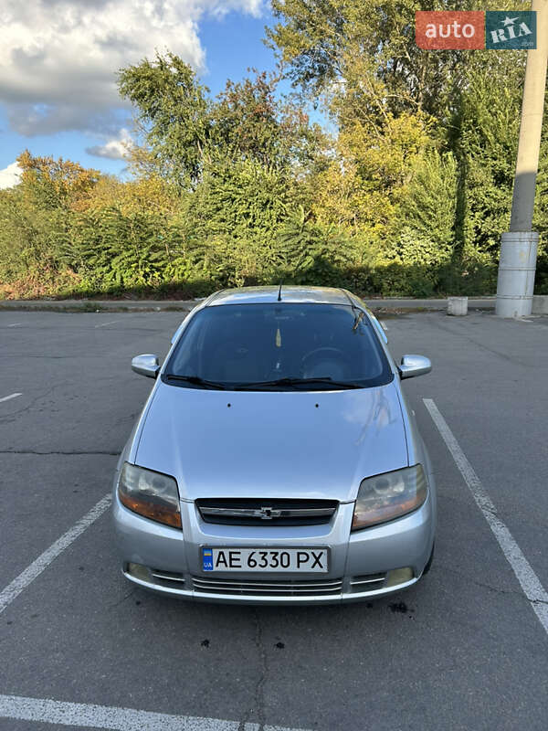 Седан Chevrolet Aveo 2005 в Днепре