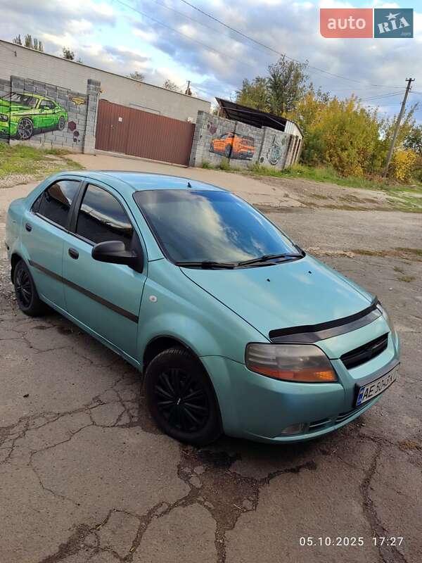 Седан Chevrolet Aveo 2006 в Кривому Розі