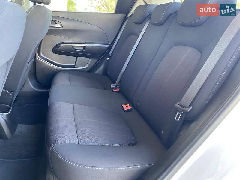 Хэтчбек Chevrolet Aveo 2012 в Николаеве фото 13 Хэтчбек Chevrolet Aveo 2012 в Николаеве