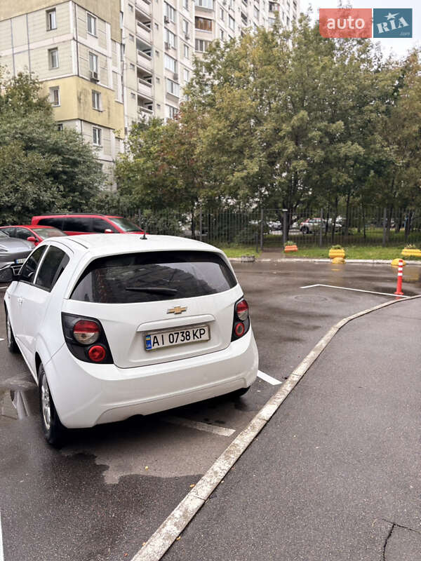 Хетчбек Chevrolet Aveo 2012 в Києві