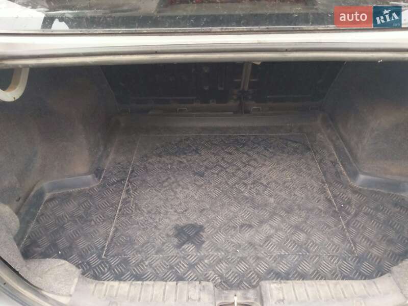 Седан Chevrolet Aveo 2004 в Чернигове