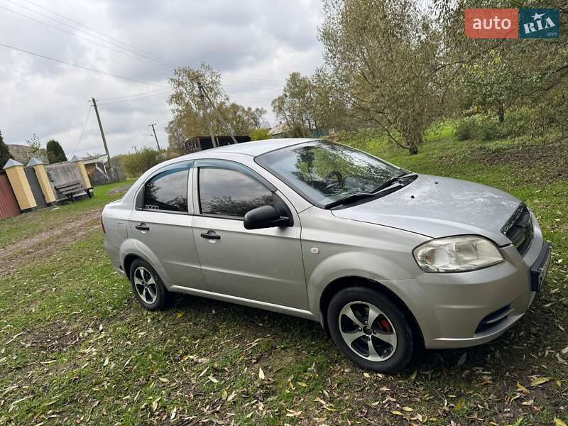 Седан Chevrolet Aveo 2007 в Ямпілю