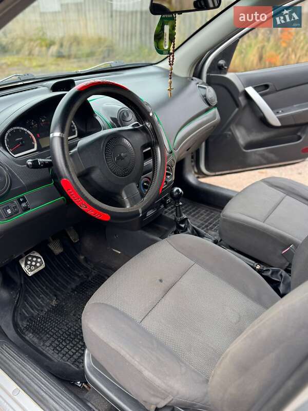 Седан Chevrolet Aveo 2007 в Ямпілю