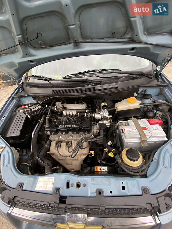 Седан Chevrolet Aveo 2006 в Запорожье